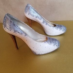 Stuart Weitzman Hidden Platform Pump